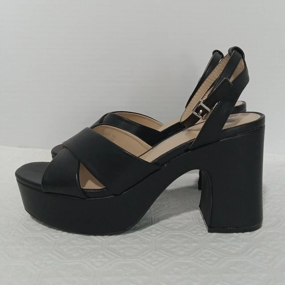 DV by DOLCE VITA Maggie Black Crisscross Platform Chunky Heel Sandal Womens 10